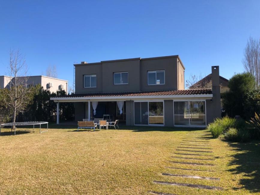 Casa en alquiler en San Isidro Labrador, Villanueva
