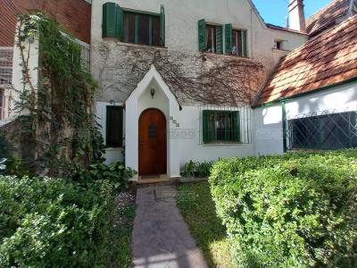 Casa 5 dormitorios en venta en Vicente Lopez