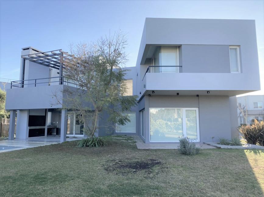 Casa 3 dormitorios en alquiler en Nordelta, Tigre