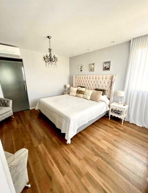 Casa 4 dormitorios en venta en Berazategui