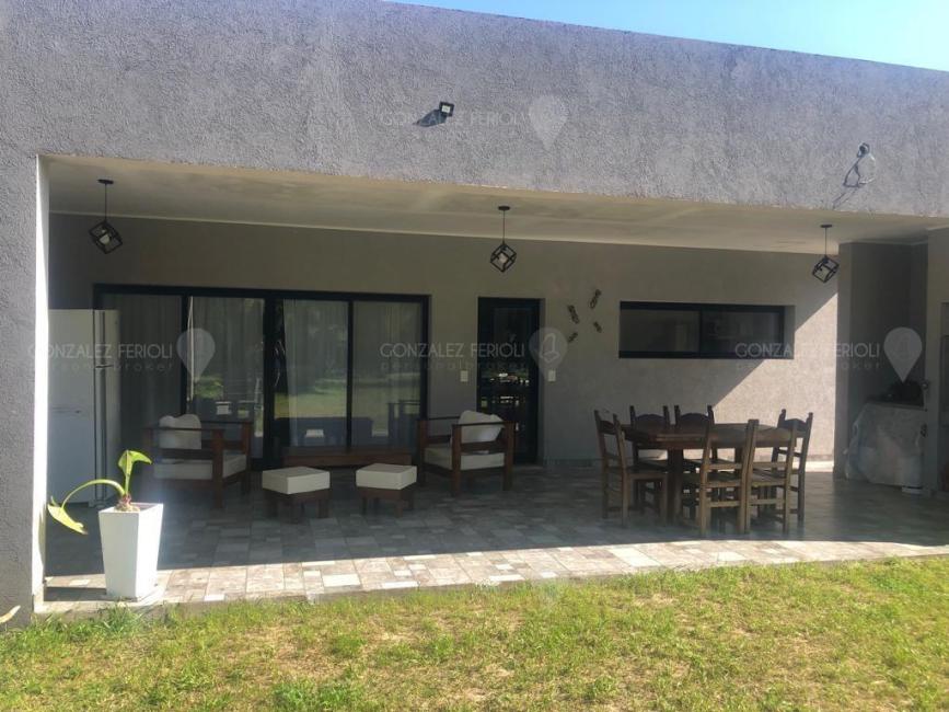 Casa en venta en San Gabriel, Villanueva