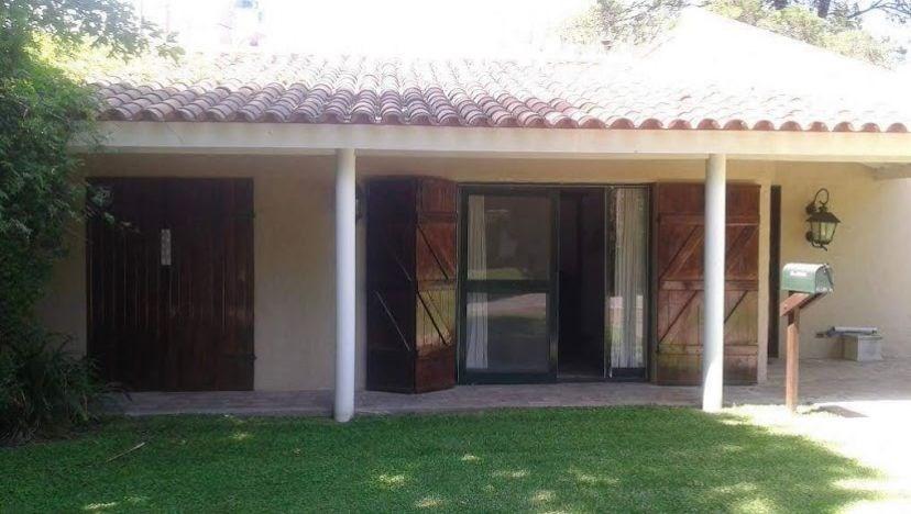 Casa 3 dormitorios en alquiler en Mapuche CC, Pilar