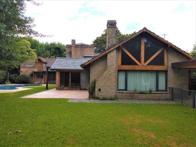 Casa 4 dormitorios en alquiler en Highland Park CC, Pilar