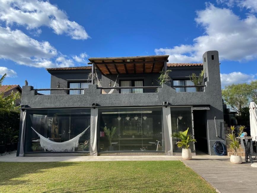 Casa 3 dormitorios en venta en Santa Barbara, Tigre