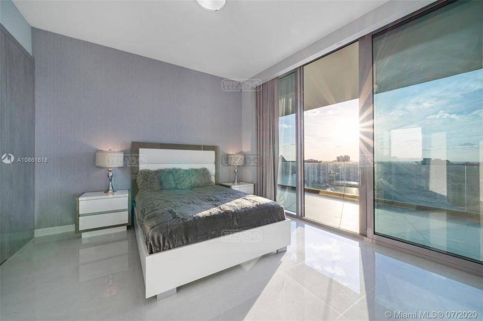 Departamento 3 dormitorios en venta en Sunny Isles, Miami
