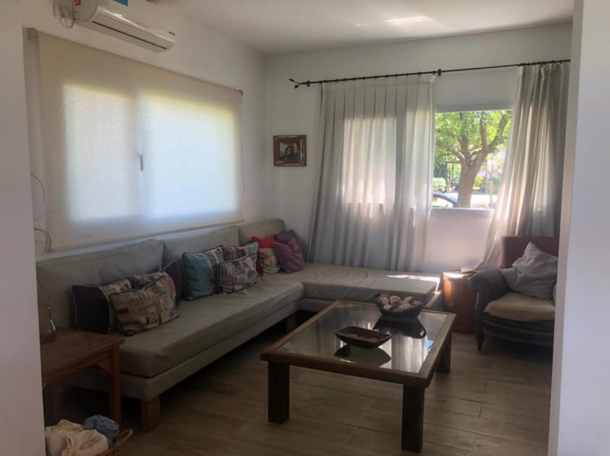 Casa 4 dormitorios en alquiler temporario en Don Torcuato, Tigre