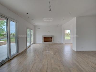 Casa 3 dormitorios en venta en Villanueva, Tigre