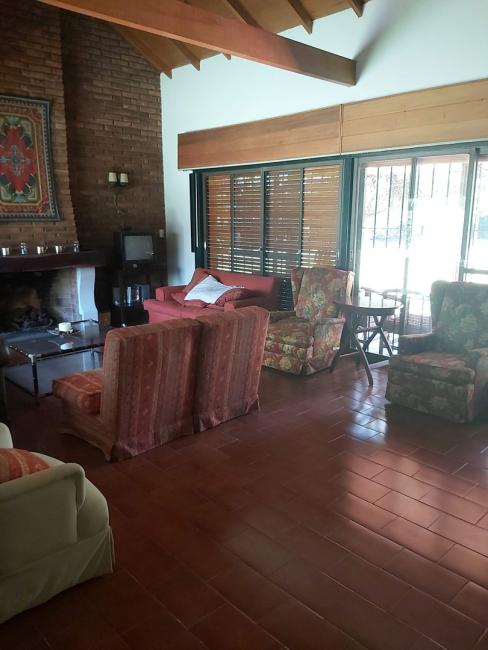 Casa 3 dormitorios en venta en CUBA Villa de Mayo, Malvinas Argentinas
