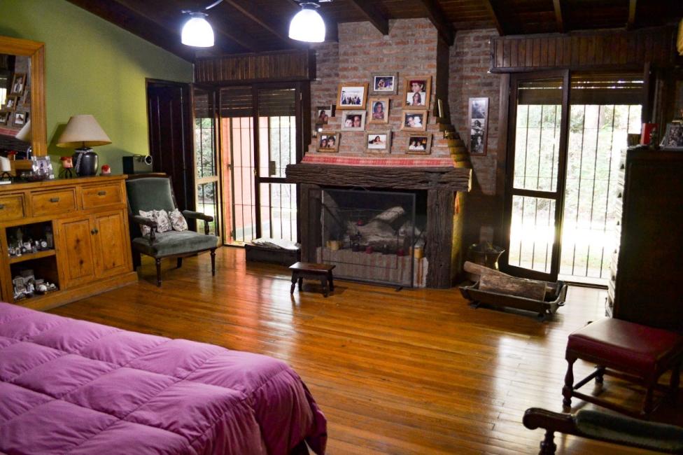 Casa 4 dormitorios en venta en CUBA Villa de Mayo, Malvinas Argentinas