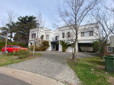 Casa 5 dormitorios en venta en Nordelta, Tigre