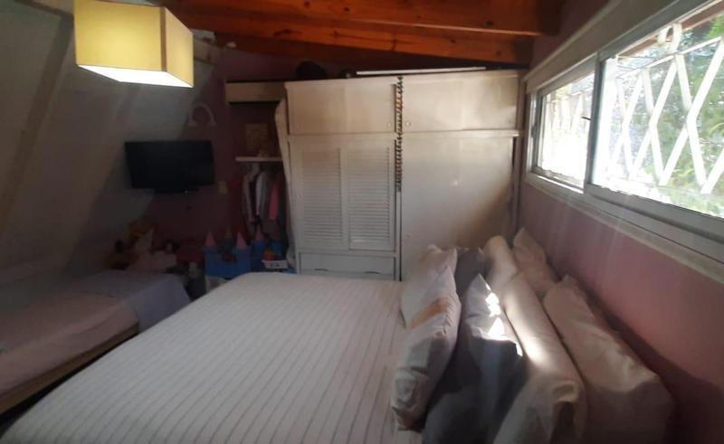 Casa 1 dormitorios en venta en Castelar, Moron
