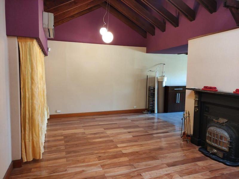 Casa 3 dormitorios en venta en Castelar, Moron