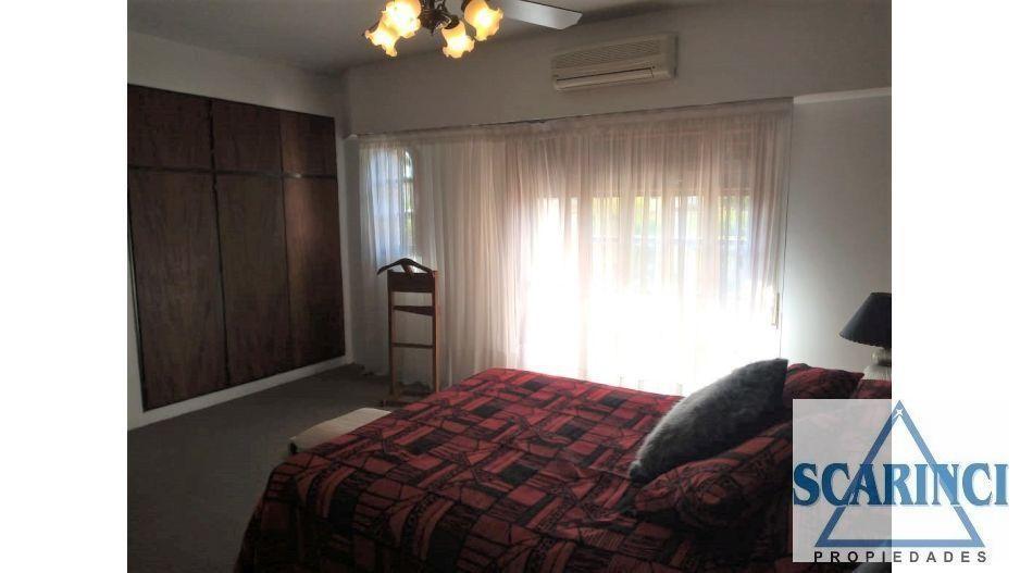Casa 4 dormitorios en venta en Saenz Peña, Tres de Febrero