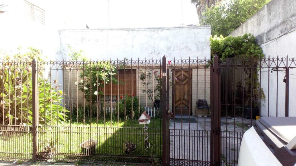 Casa 2 dormitorios en venta en Villa Dominico, Avellaneda