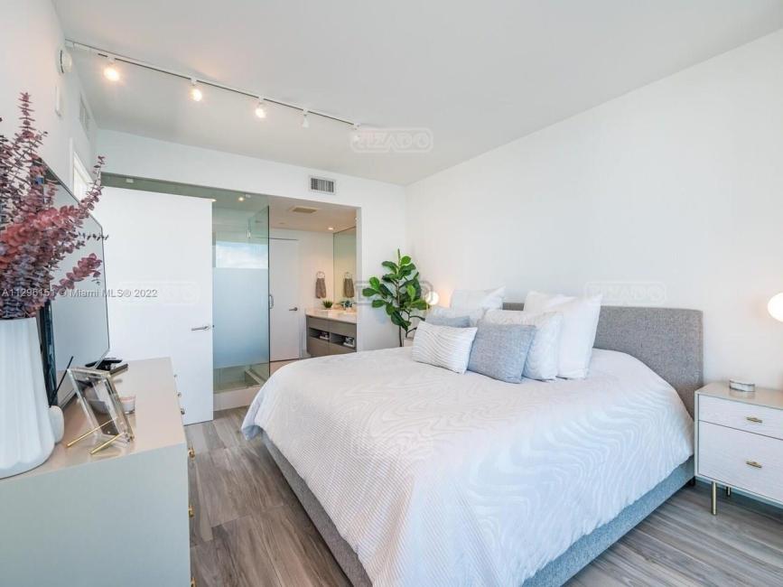 Departamento 3 dormitorios en venta en Midtown, Miami