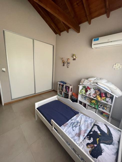 Casa 4 dormitorios en alquiler en Manzanares, Pilar