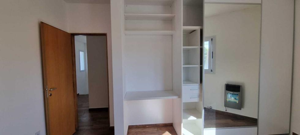 Departamento 2 dormitorios en venta en Tolosa, La Plata