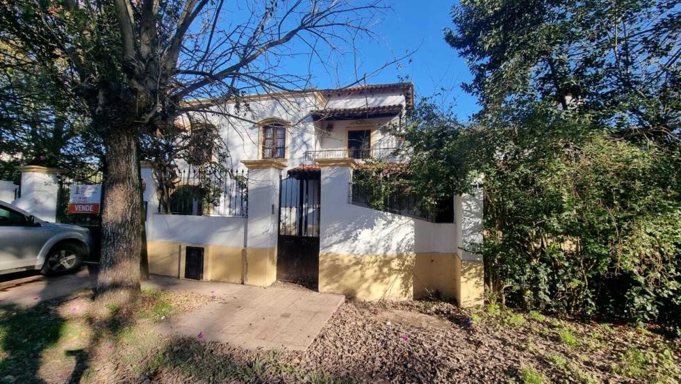 Casa 3 dormitorios en venta en City Bell, La Plata