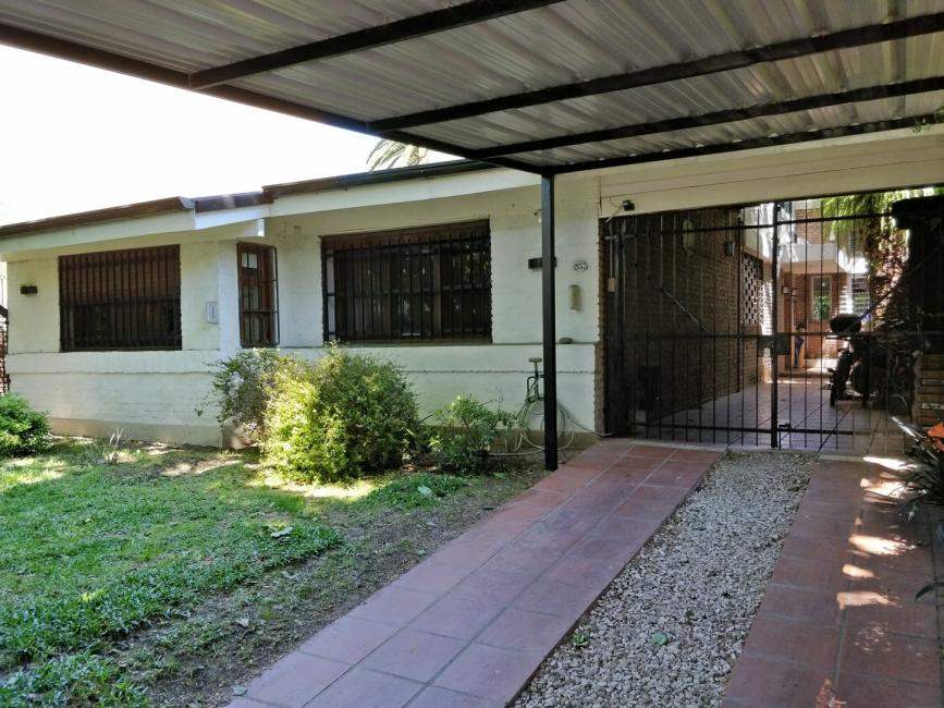 Casa 4 dormitorios en alquiler en Martinez, San Isidro