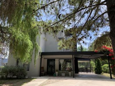 Casa 4 dormitorios en venta en La Taquara, Cañuelas