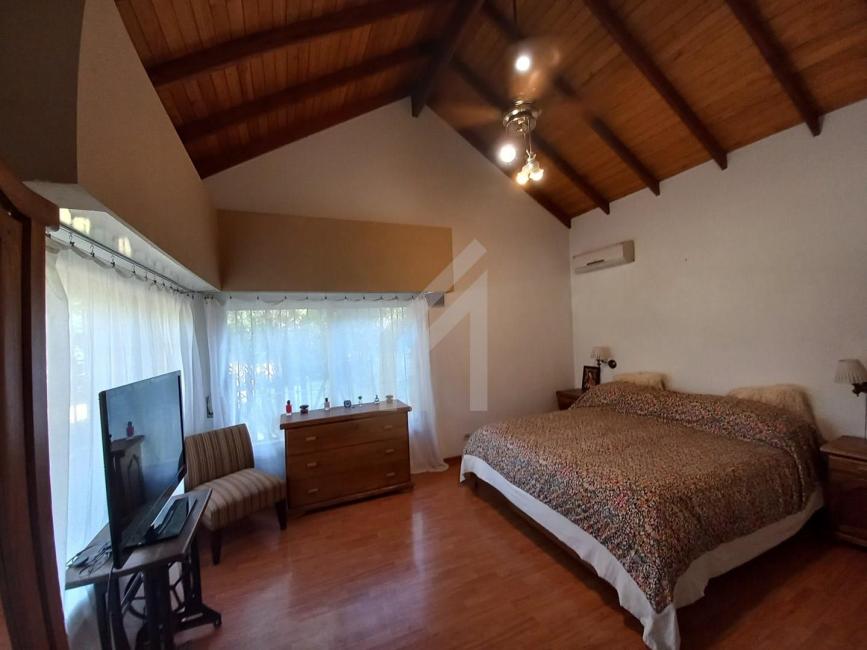 Casa 4 dormitorios en alquiler en El Cazador, Escobar