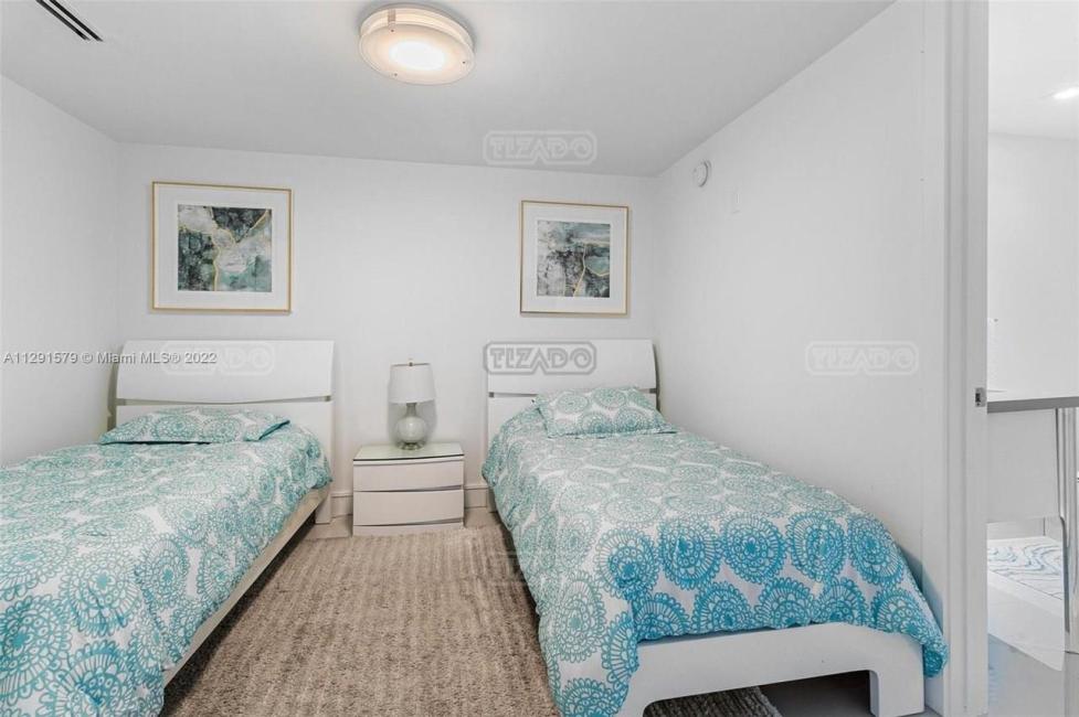 Departamento 3 dormitorios en venta en Hallandale, Miami