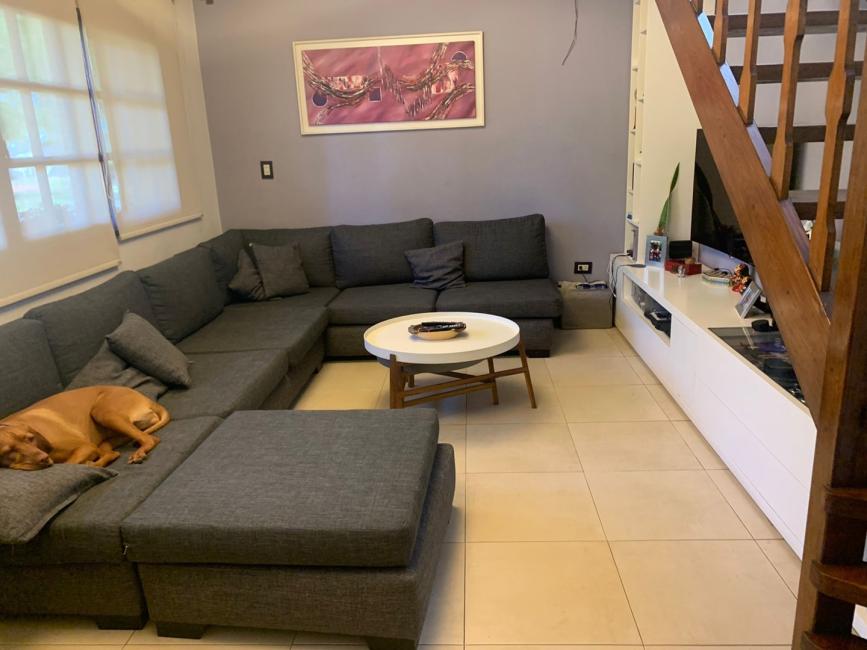 Casa 4 dormitorios en alquiler en Aranjuez, Escobar