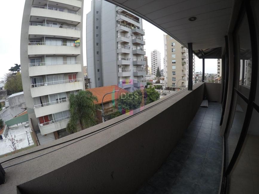 Departamento 1 dormitorios en venta en Lanus Este, Lanus