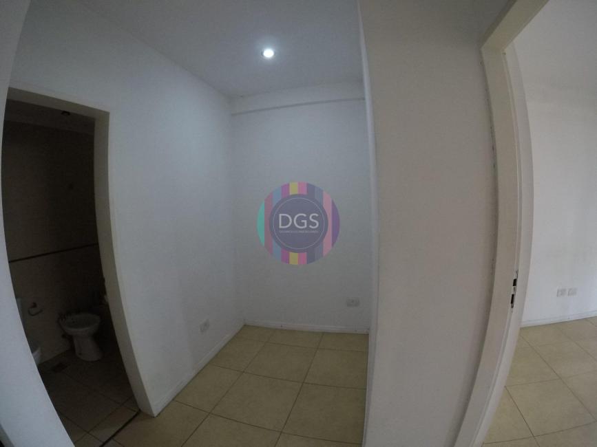 Departamento 1 dormitorios en venta en Lanus Este, Lanus