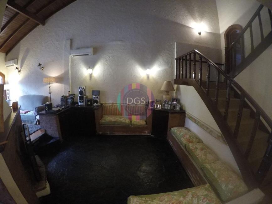 Casa 4 dormitorios en venta en Lomas de Zamora, Lomas de Zamora