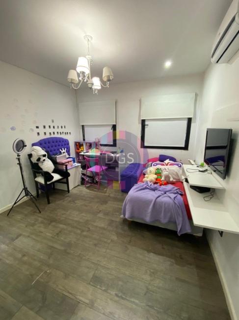 Casa 5 dormitorios en venta en Temperley, Lomas de Zamora