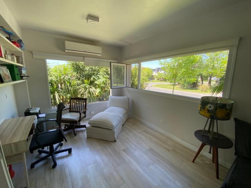Casa 4 dormitorios en venta en Santa Barbara, Tigre