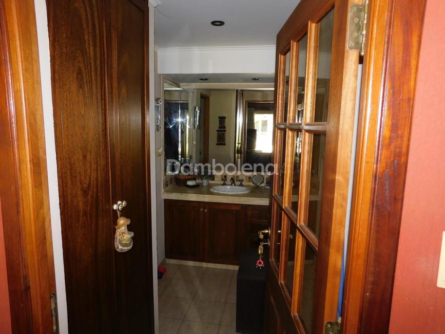 Casa 4 dormitorios en venta en Paso del Rey, Moreno