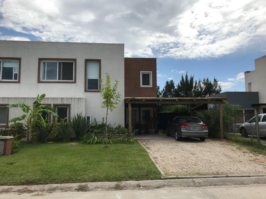 Casa 3 dormitorios en venta en Villanueva, Tigre