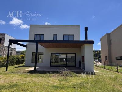 Casa 3 dormitorios en venta en Puertos, Escobar