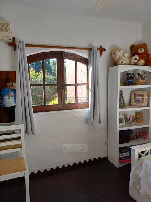 Casa 4 dormitorios en venta en Vicente Lopez