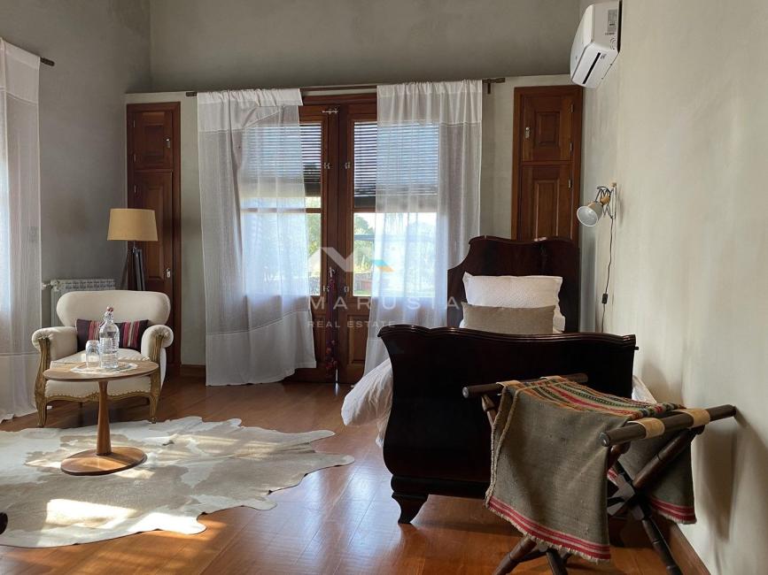 Casa 5 dormitorios en venta en El Faro, Carmelo