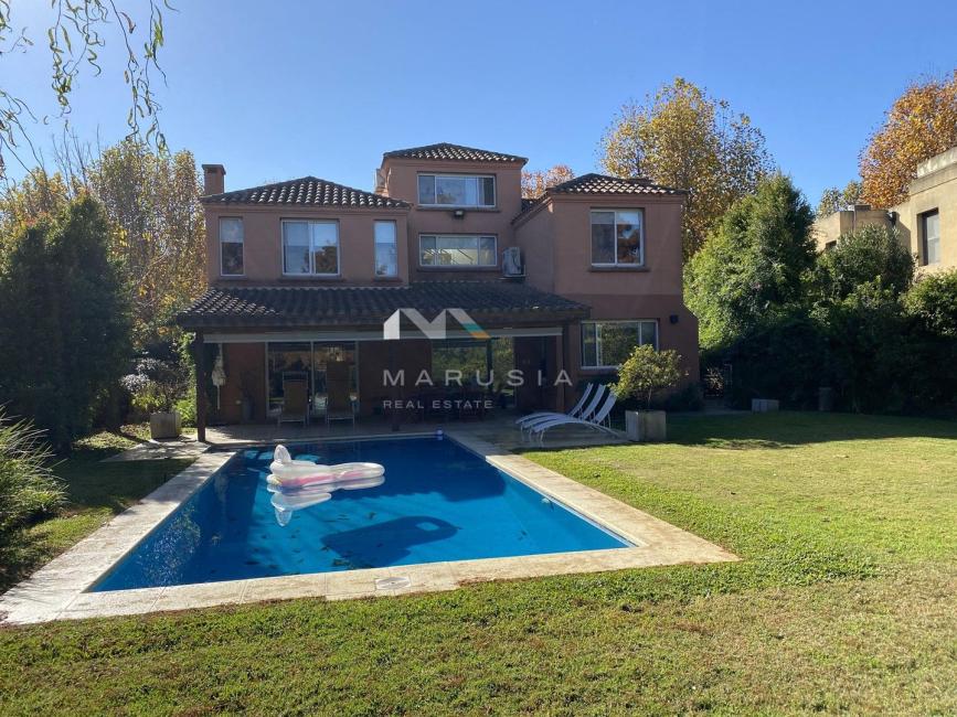 Casa 3 dormitorios en venta en Ayres Del Pilar, Pilar