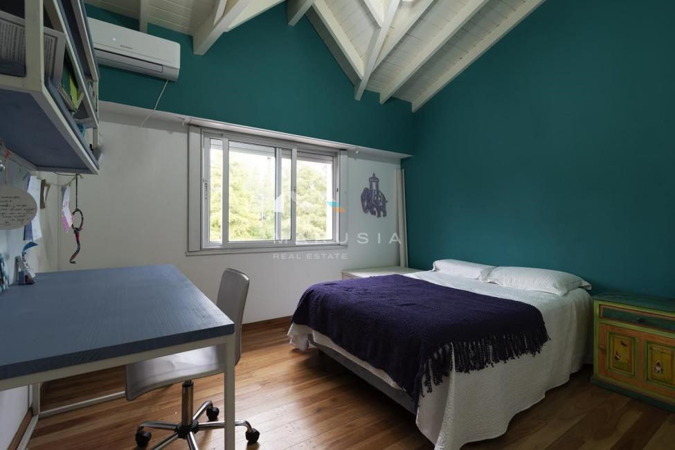 Casa 4 dormitorios en venta en Ayres Del Pilar, Pilar