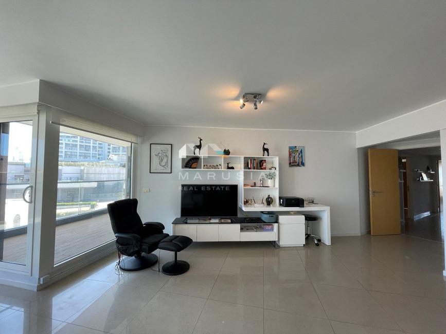 Departamento 3 dormitorios en venta en Punta del Este, Punta del Este