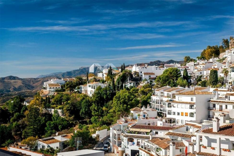 Casa 4 dormitorios en venta en Malaga