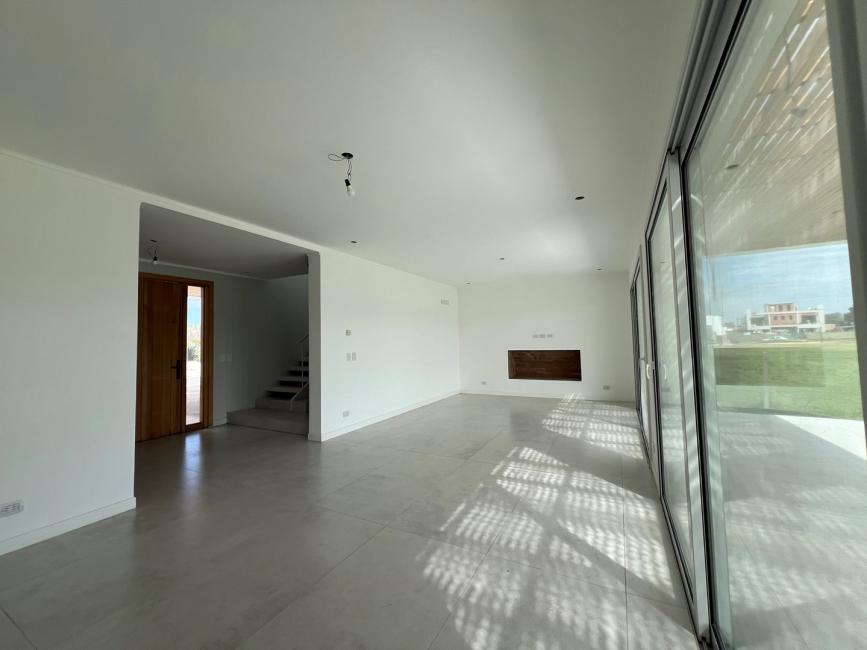 Casa 3 dormitorios en venta en Villanueva, Tigre