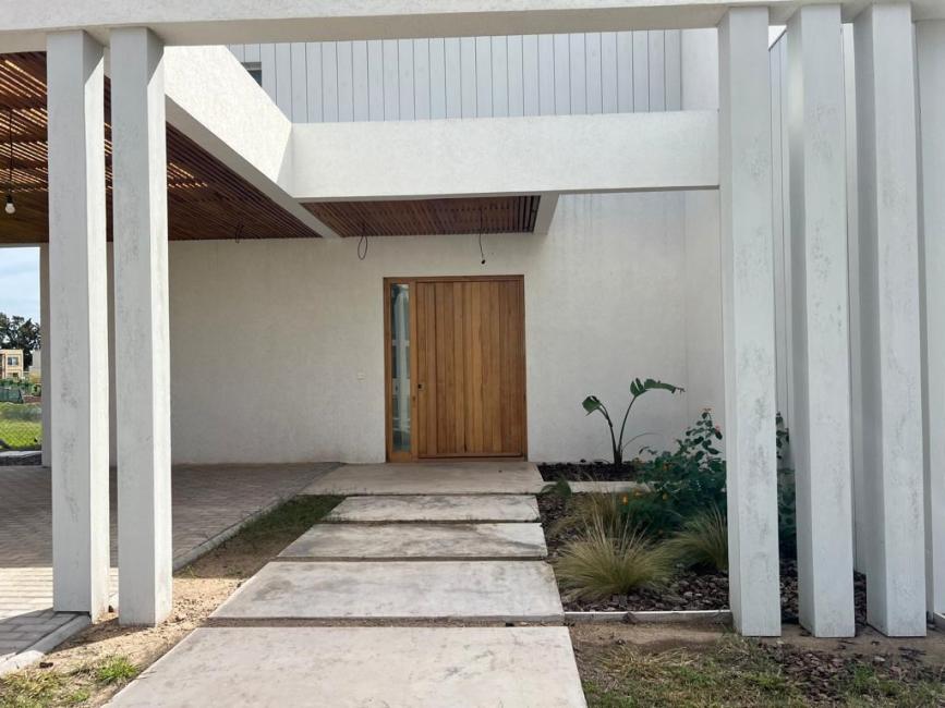 Casa 3 dormitorios en venta en Villanueva, Tigre