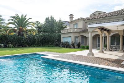 Casa 5 dormitorios en alquiler en General Pacheco, Tigre