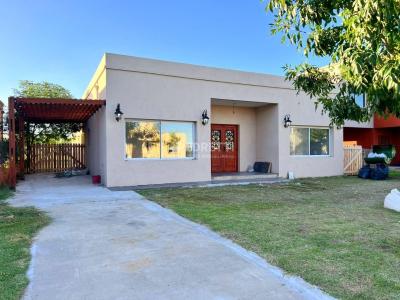Casa 3 dormitorios en venta en Pilar del Este, Pilar