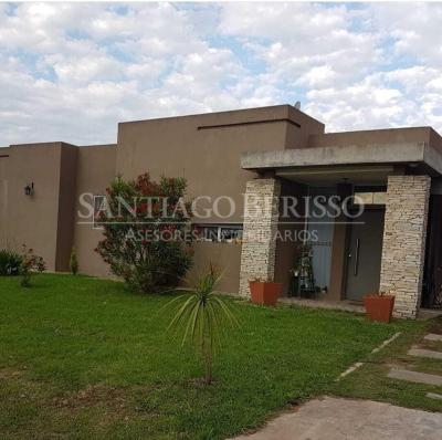 Casa 3 dormitorios en venta en El Cardal, Campana