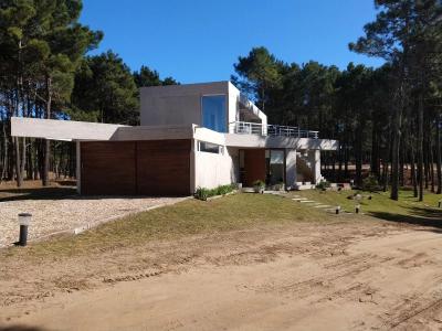 Casa 3 dormitorios en venta en Pinamar