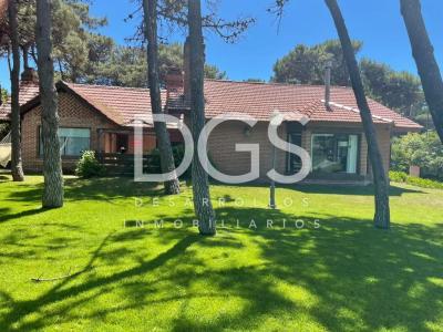 Casa 4 dormitorios en venta en Pinamar Norte, Pinamar