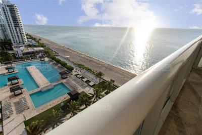 Departamento 1 dormitorios en venta en Hallandale, Miami