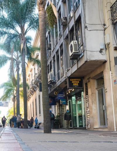 Oficina en alquiler en Ciudad Vieja, Montevideo